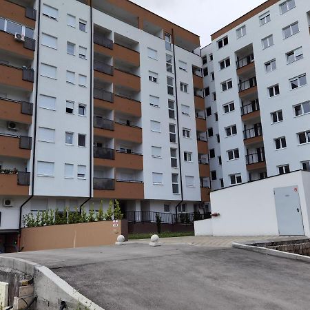 Apartman Lukana Banja Luka Exteriör bild