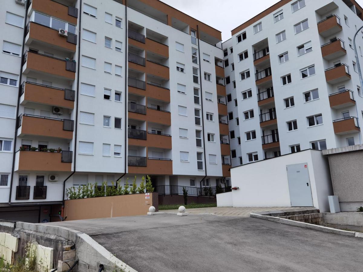 Apartman Lukana Banja Luka Exteriör bild